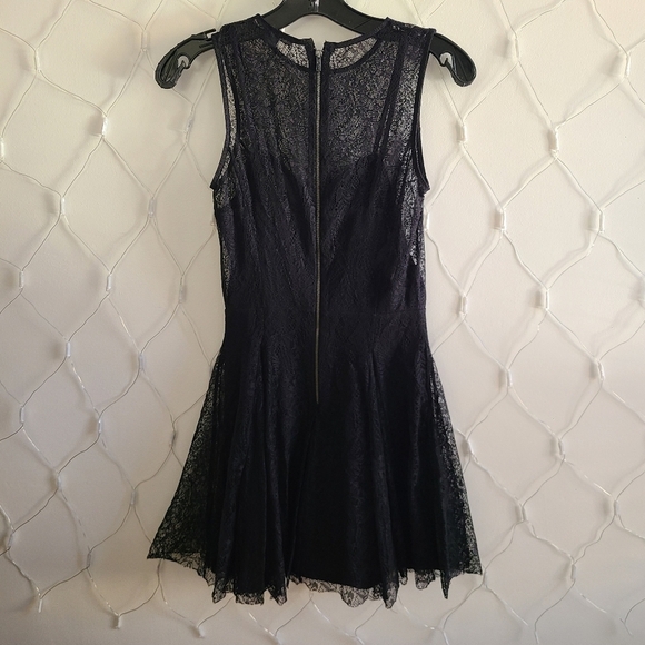 Armani Exchange Sleeveless Lace Dress / LBD / Petite Zero (0) - Picture 6 of 7